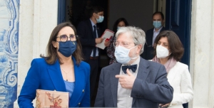 A Cruz Vermelha lançou um programa de bolsa de estudos para alunos de grupos mais vulneráveis.